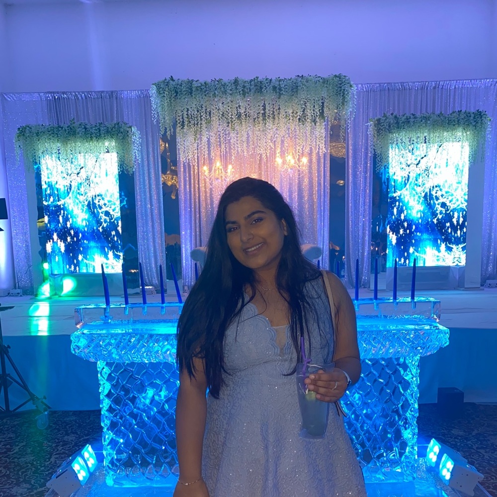 Meet your Posher, Shaili